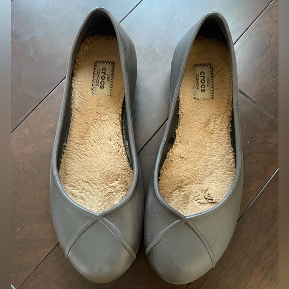 Crocs Women’s Flats - Picture 1 of 3